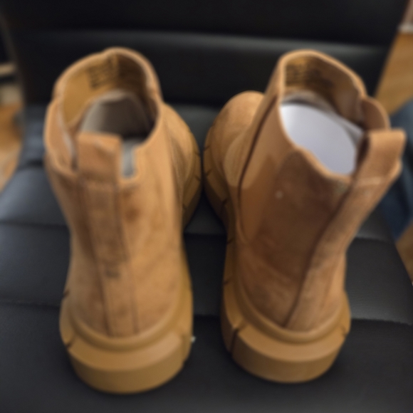 BP Niya Lug Sole Chelsea Boot in Camel Suede, Sz 5.0 - Picture 3 of 9